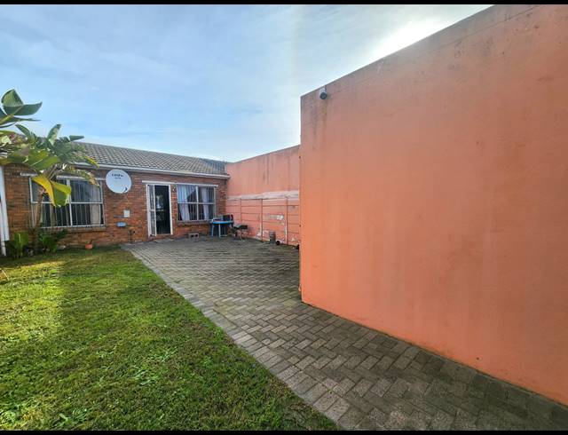 2 BEDROOM HOUSE FOR SALE IN GLENWOOD